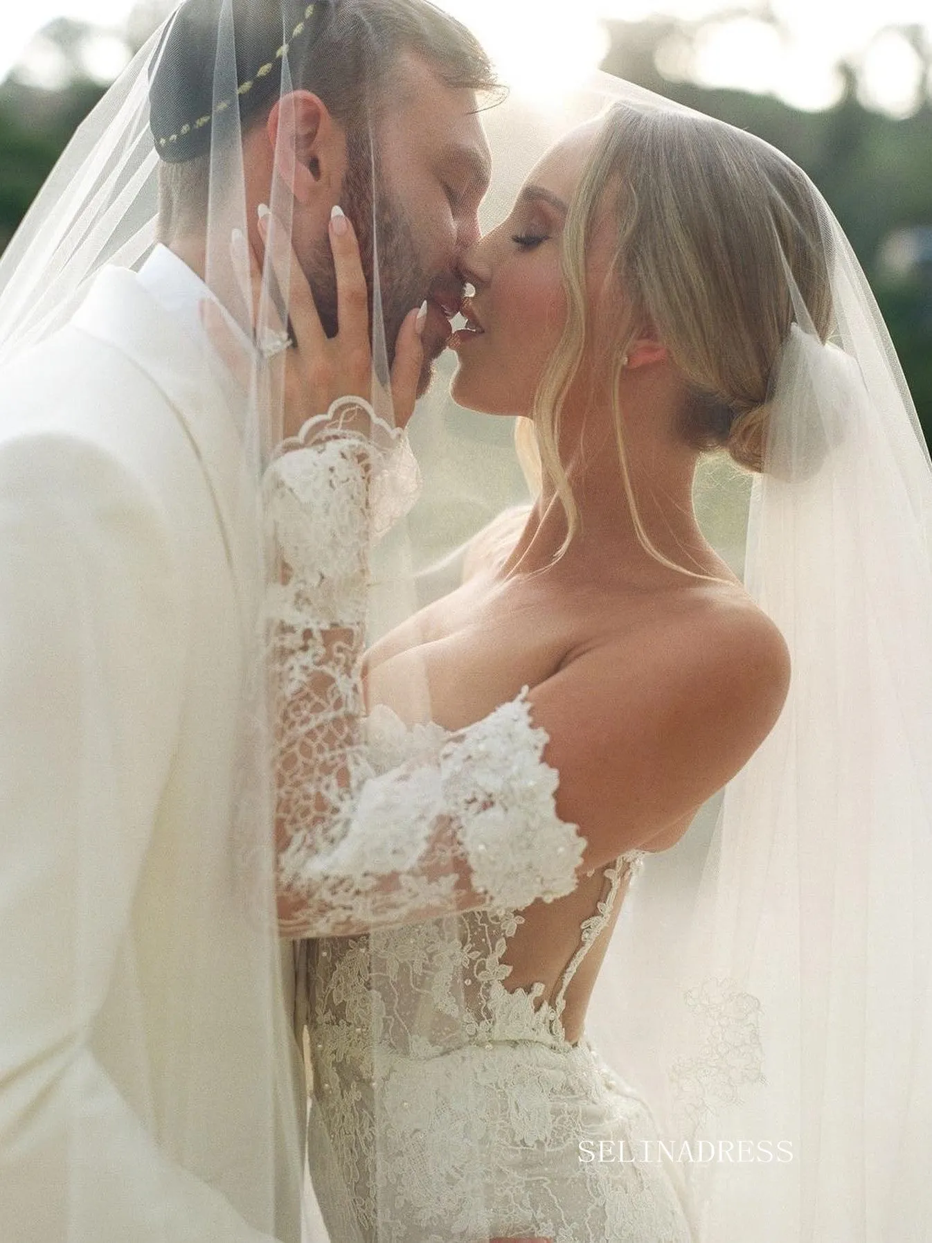 Rustic Lace Wedding Dresses Gorgeous Long Sleeve Bridal Gown SEA057